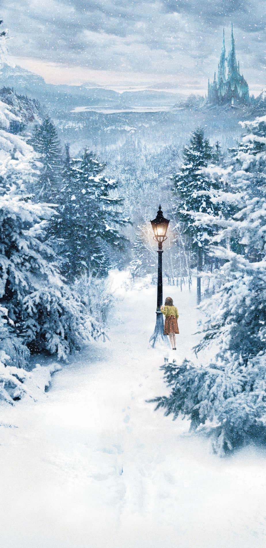 NARNIA LAMPPOST LUCY