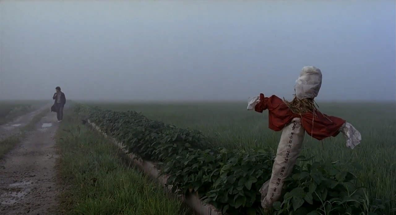 MEMORIES OF MURDER, BONG JOON-HO (2003) scarecrow