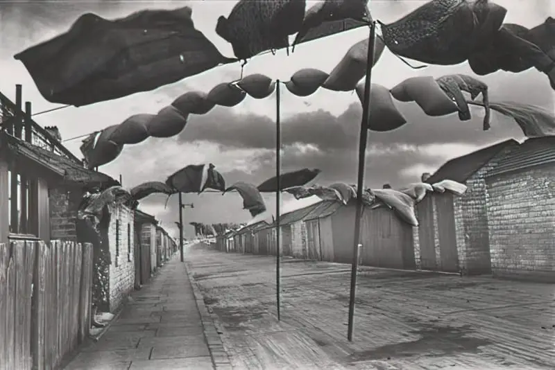 Wash day, Bolton in 1937 by Humphrey Spender