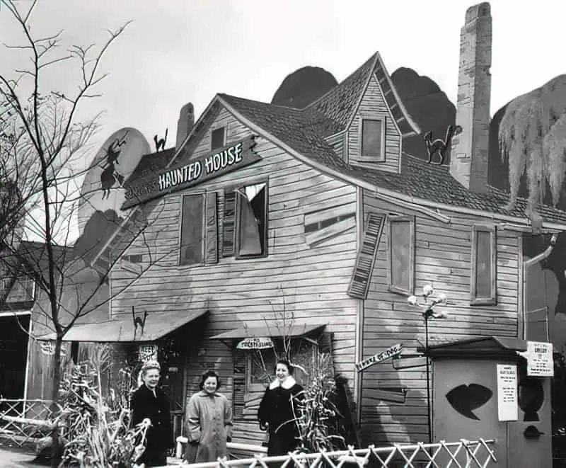 Amling's Haunted House, Melrose Park, IL, 1950s